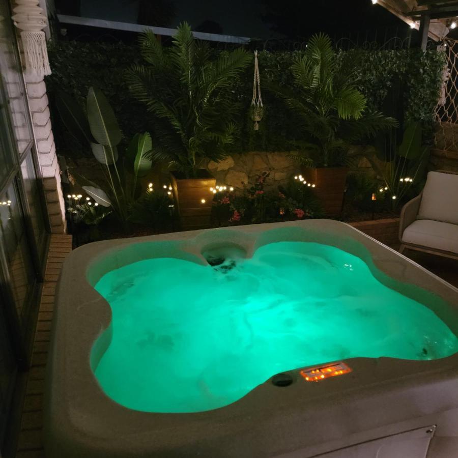 Desert Oasis With Hot Tub! لاس كروسيس، نيومكسيكو المظهر الخارجي الصورة